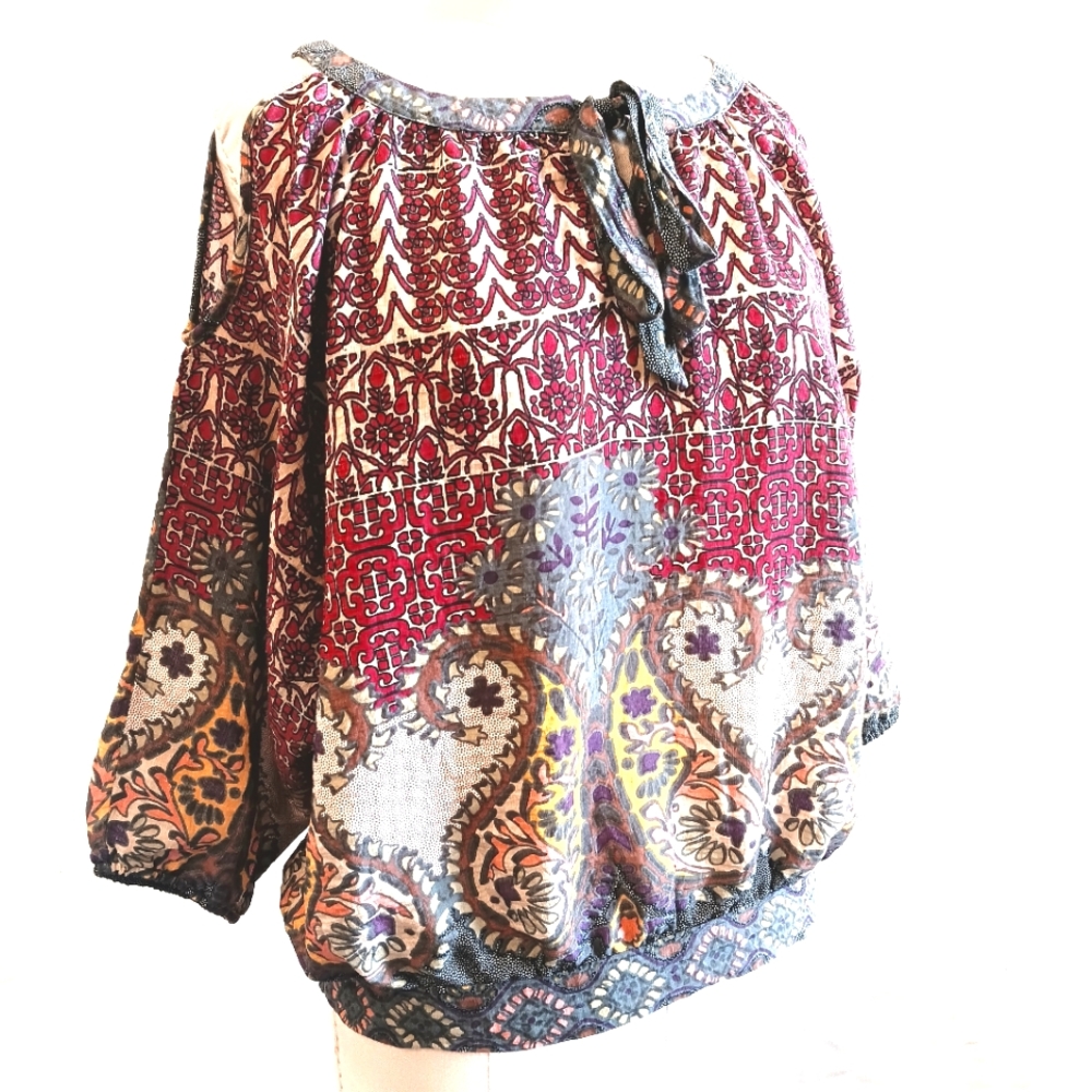 Umgee boho, cold shoulder, cotton blend blouse. Small.
